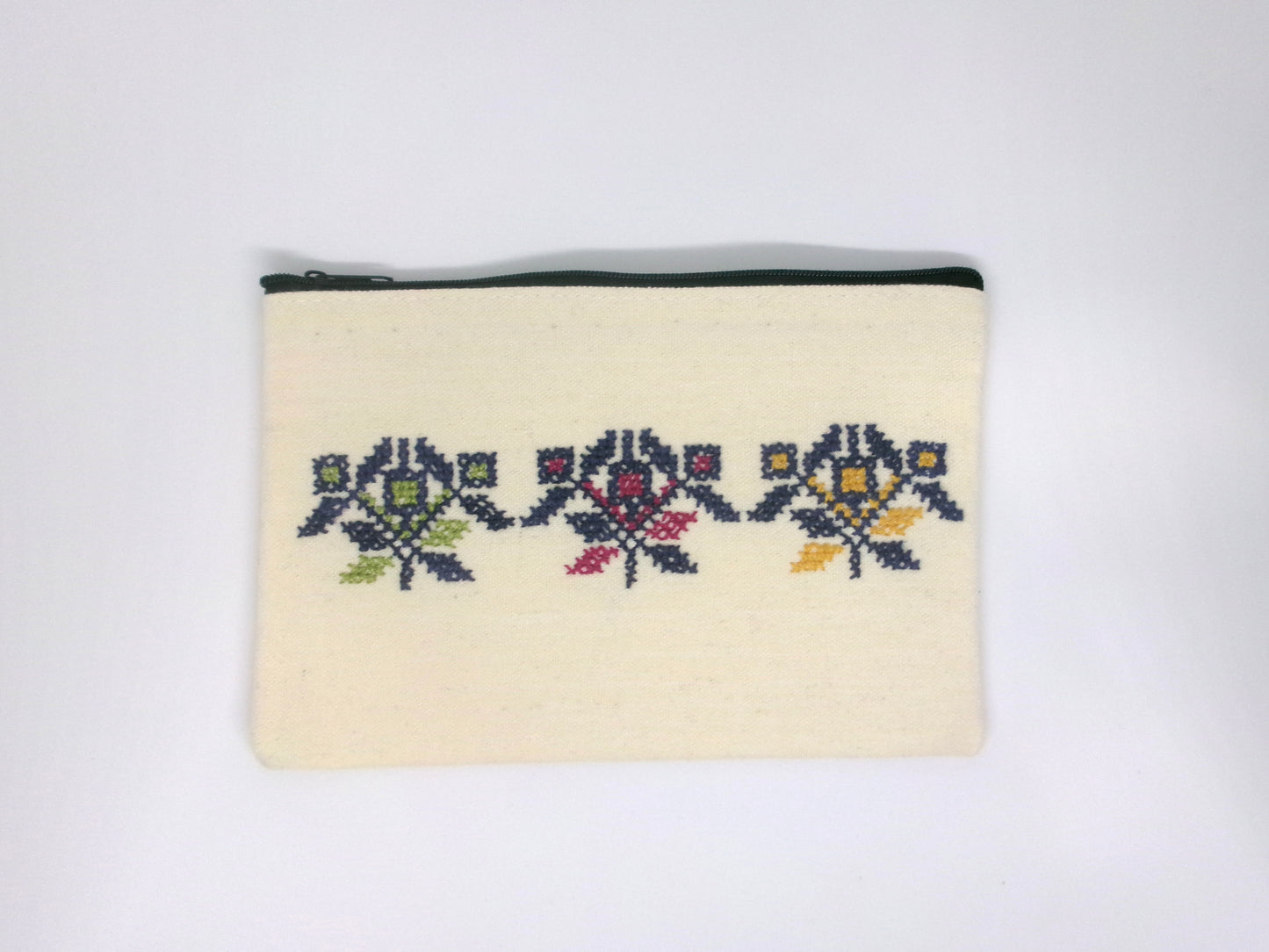 3 flower pouch (Bir Al-Saba3)