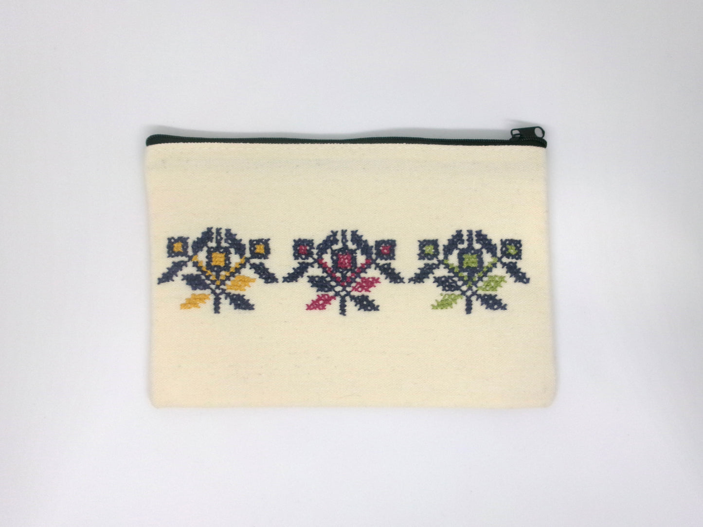 3 flower pouch (Bir Al-Saba3)